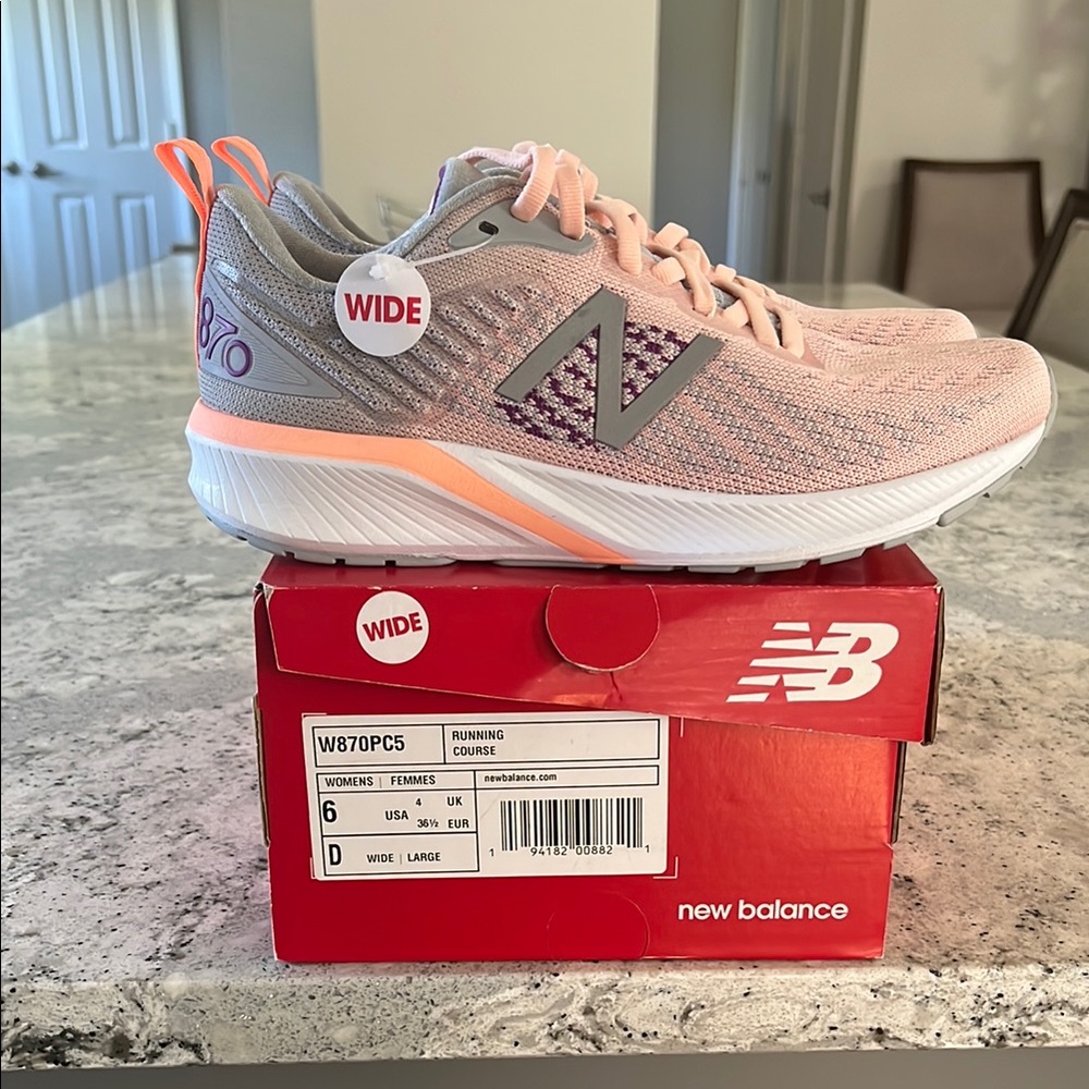 Women’s New Balance Pink W870PC5 running shoe Gray and Pink size 6w